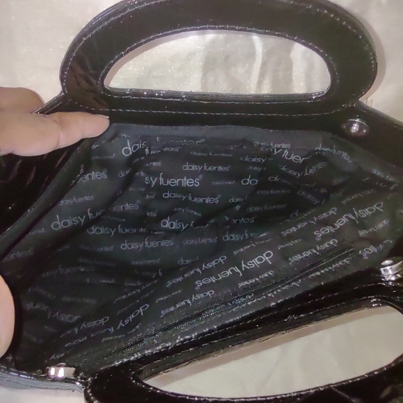 Daisy Fuentes Black Clutch Handbag NWOT - Picture 9 of 12